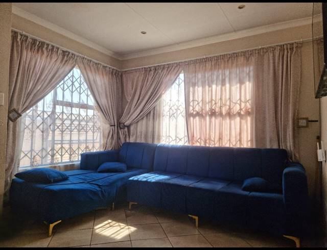 2 BEDROOM HOUSE FOR SALE IN EVATON WEST